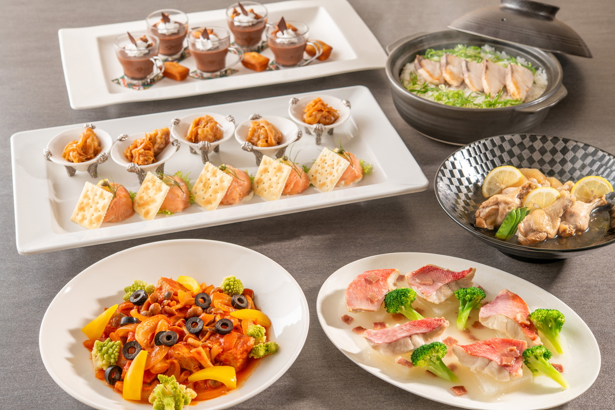 カジュアルコースの前菜、魚料理、肉料理、土鍋ご飯、デザート